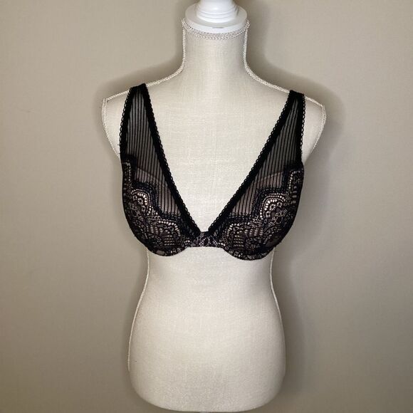 EUC Victoria's Secret Dream Angel push up underwire bra. Lace detail - Picture 1 of 7